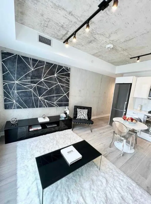 Additional property image - 55 Ontario St Unit 713