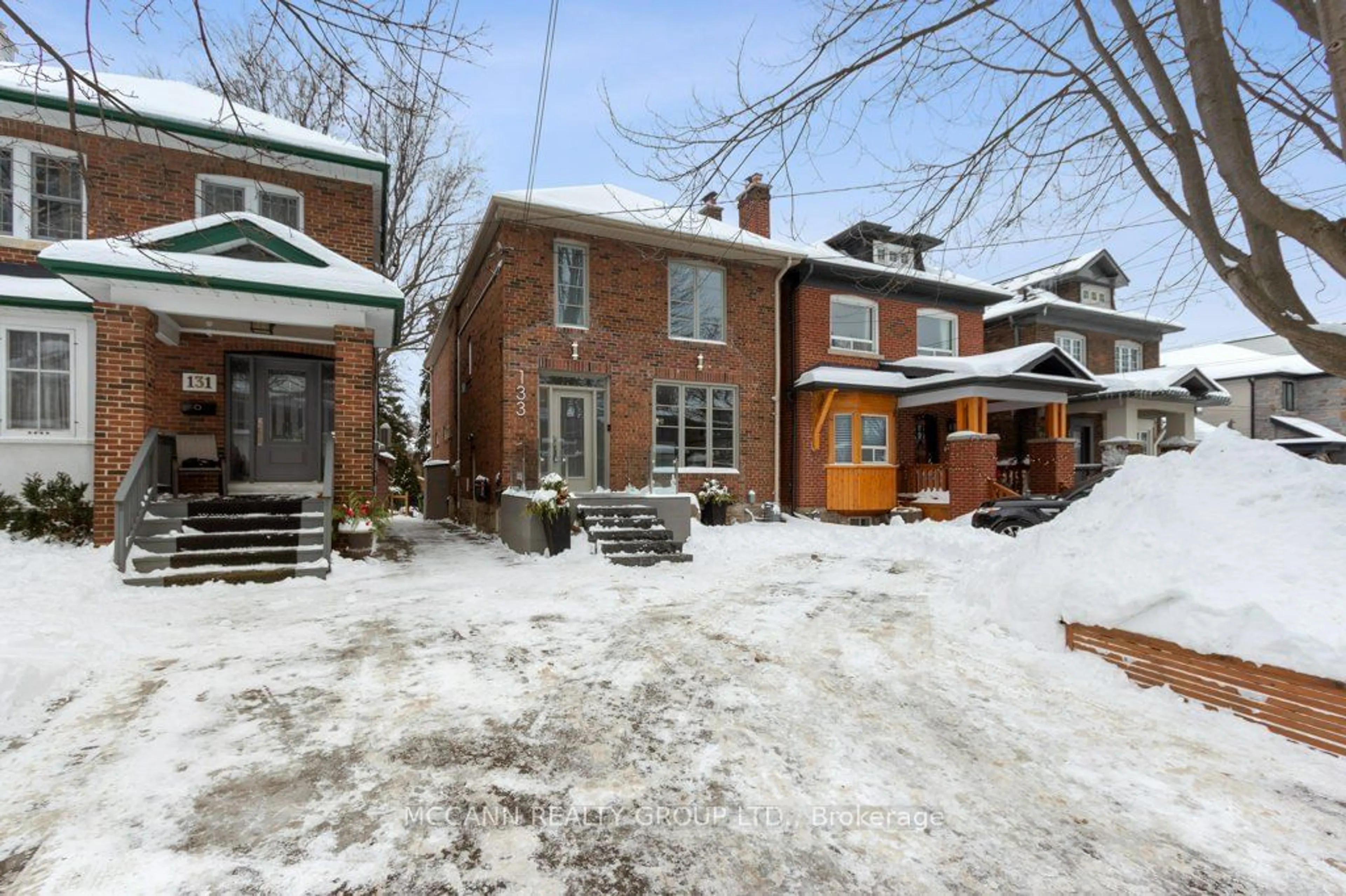 Home with brick exterior material, street for 133 Melrose Ave, Toronto Ontario M5M 1Y8