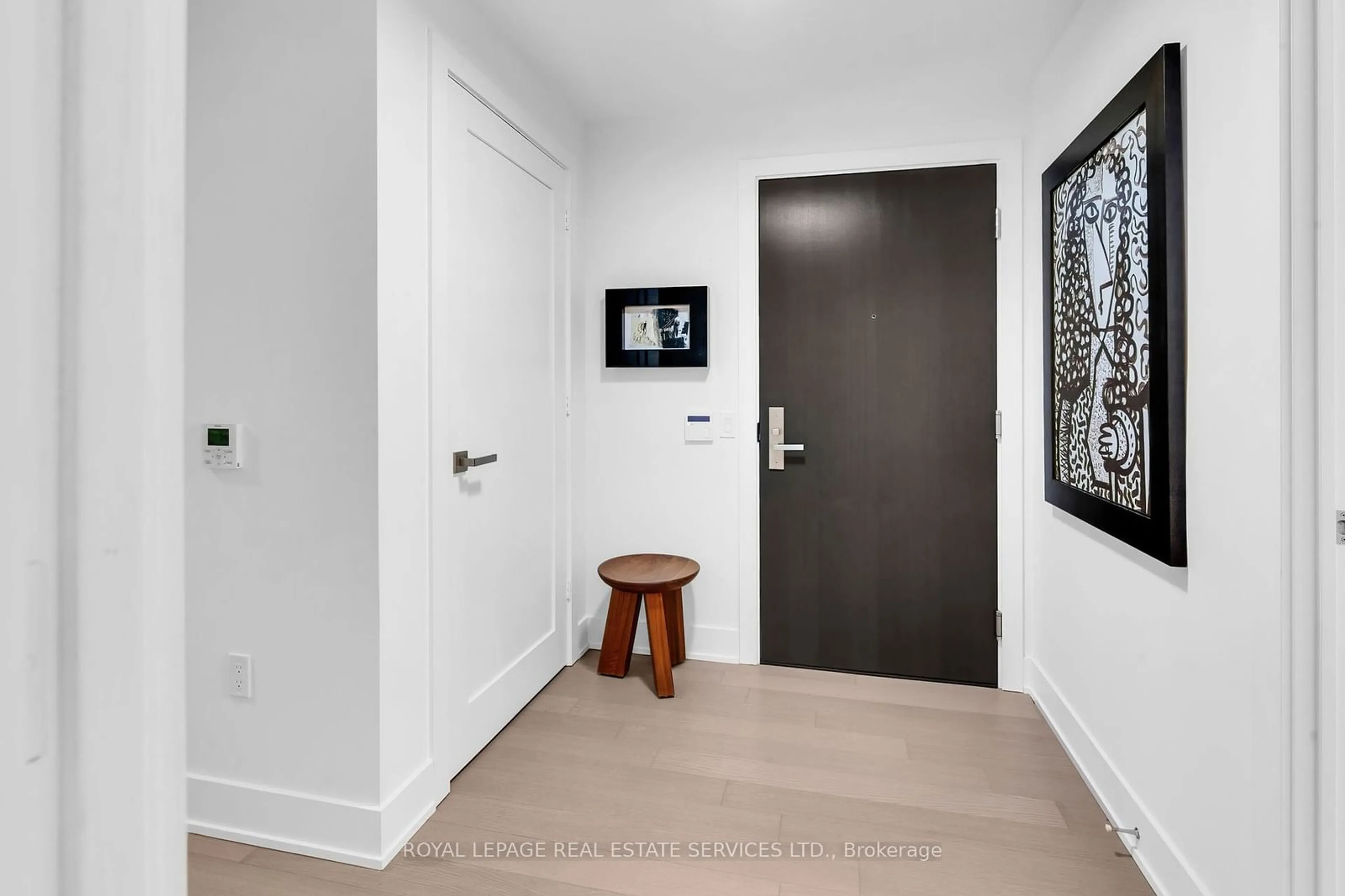 Indoor entryway for 6 Jackes Ave #506, Toronto Ontario M4T 0A5