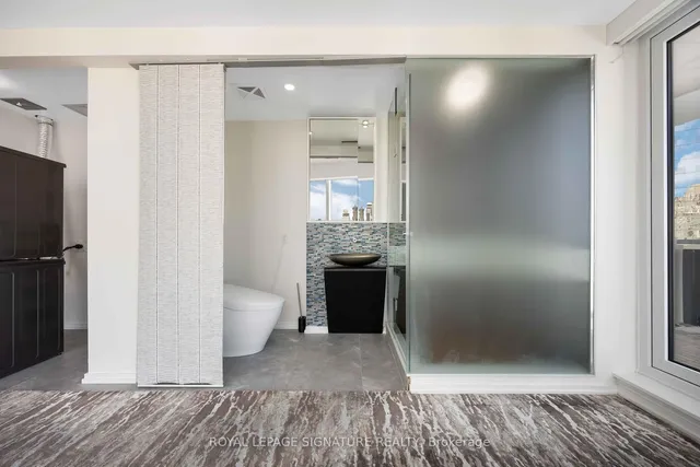 Additional property image - 197 Yonge St Unit 2612