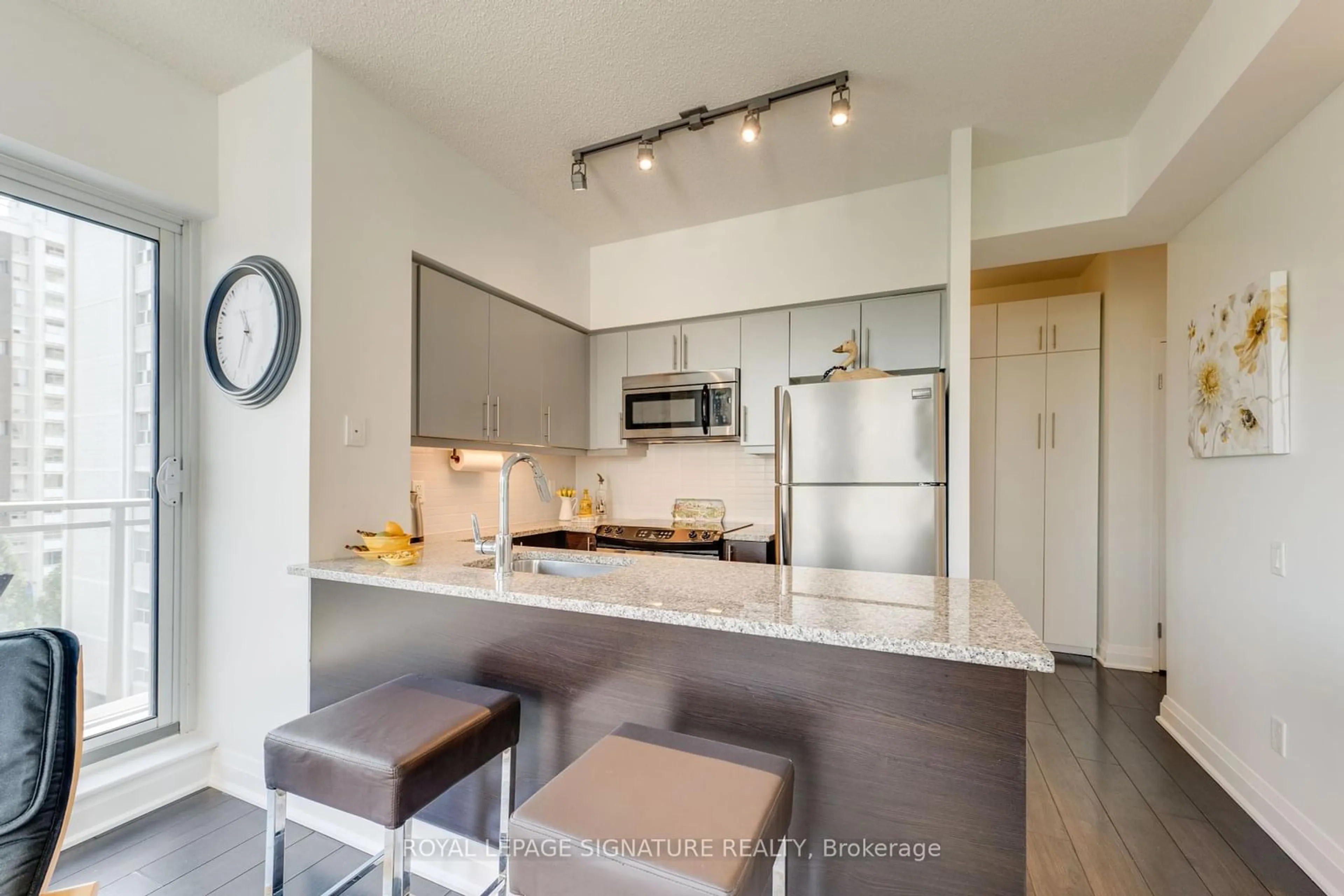 Open concept kitchen, unknown for 83 Redpath Ave #402, Toronto Ontario M4S 0A2