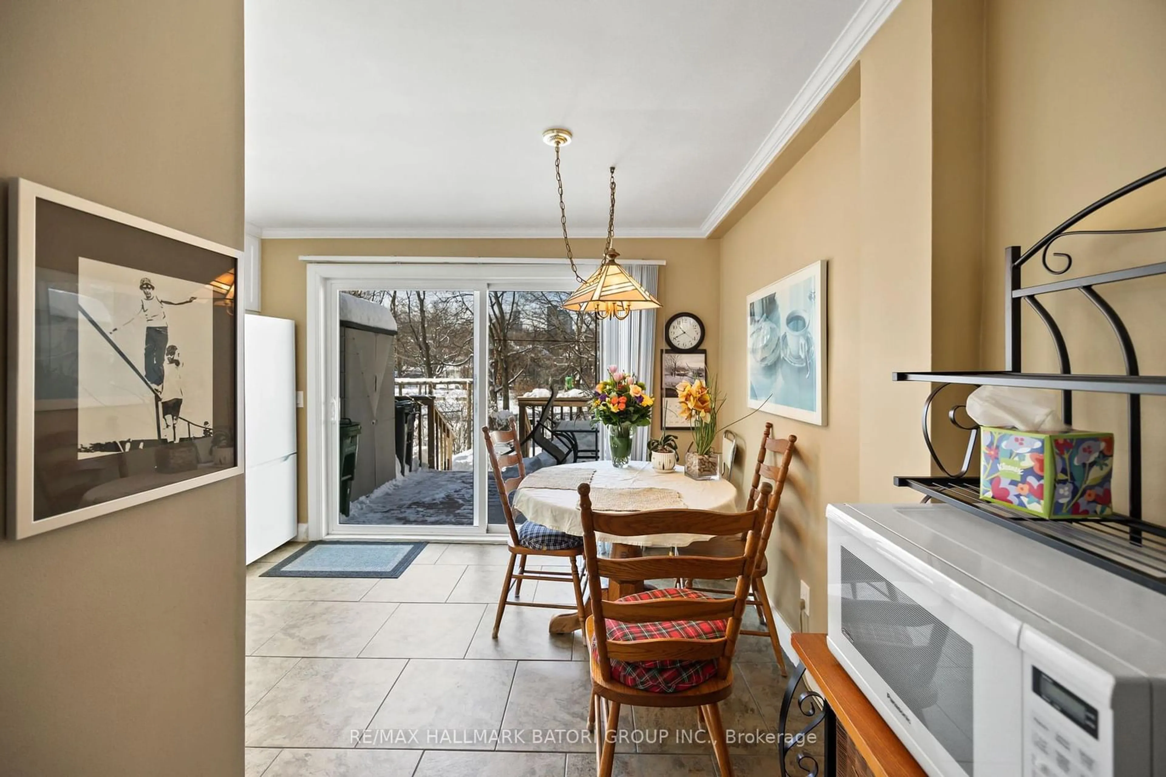 Dining room, ceramic/tile floor for 20 Rowley Ave, Toronto Ontario M4P 2S8