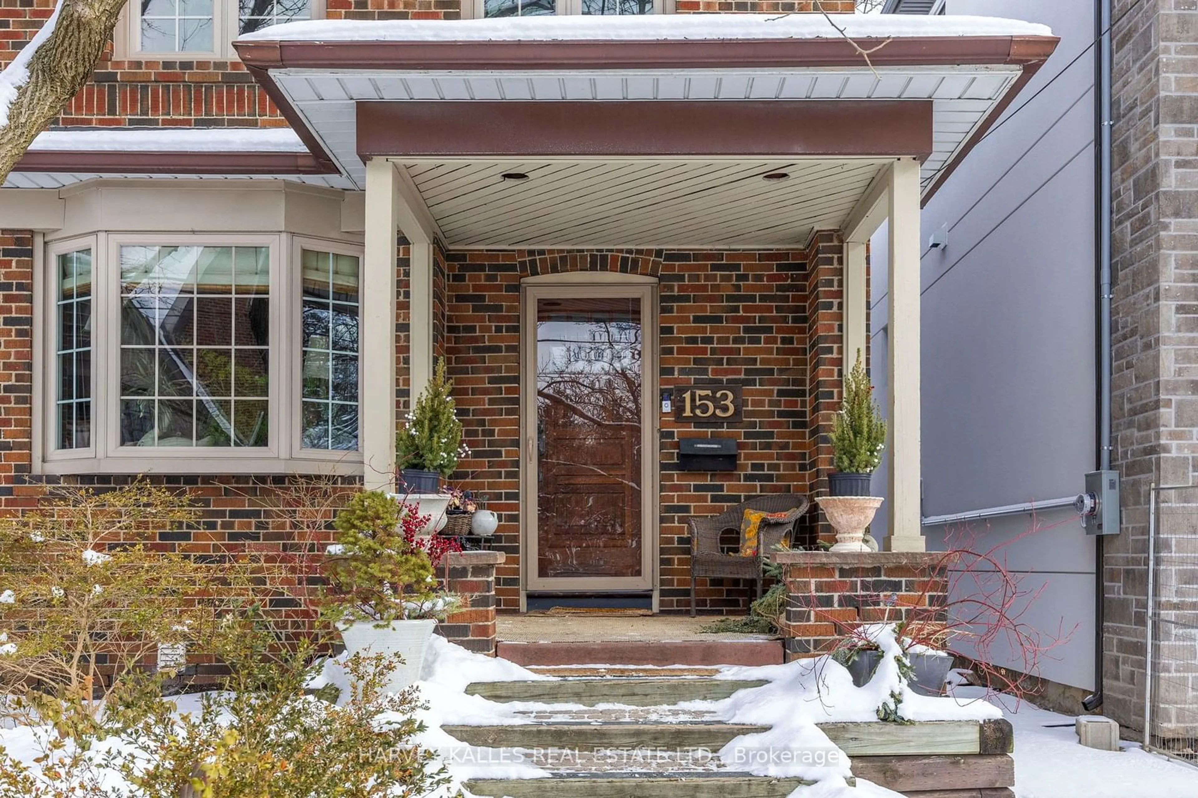 Home with brick exterior material, street for 153 Rosewell Ave, Toronto Ontario M4R 2A5