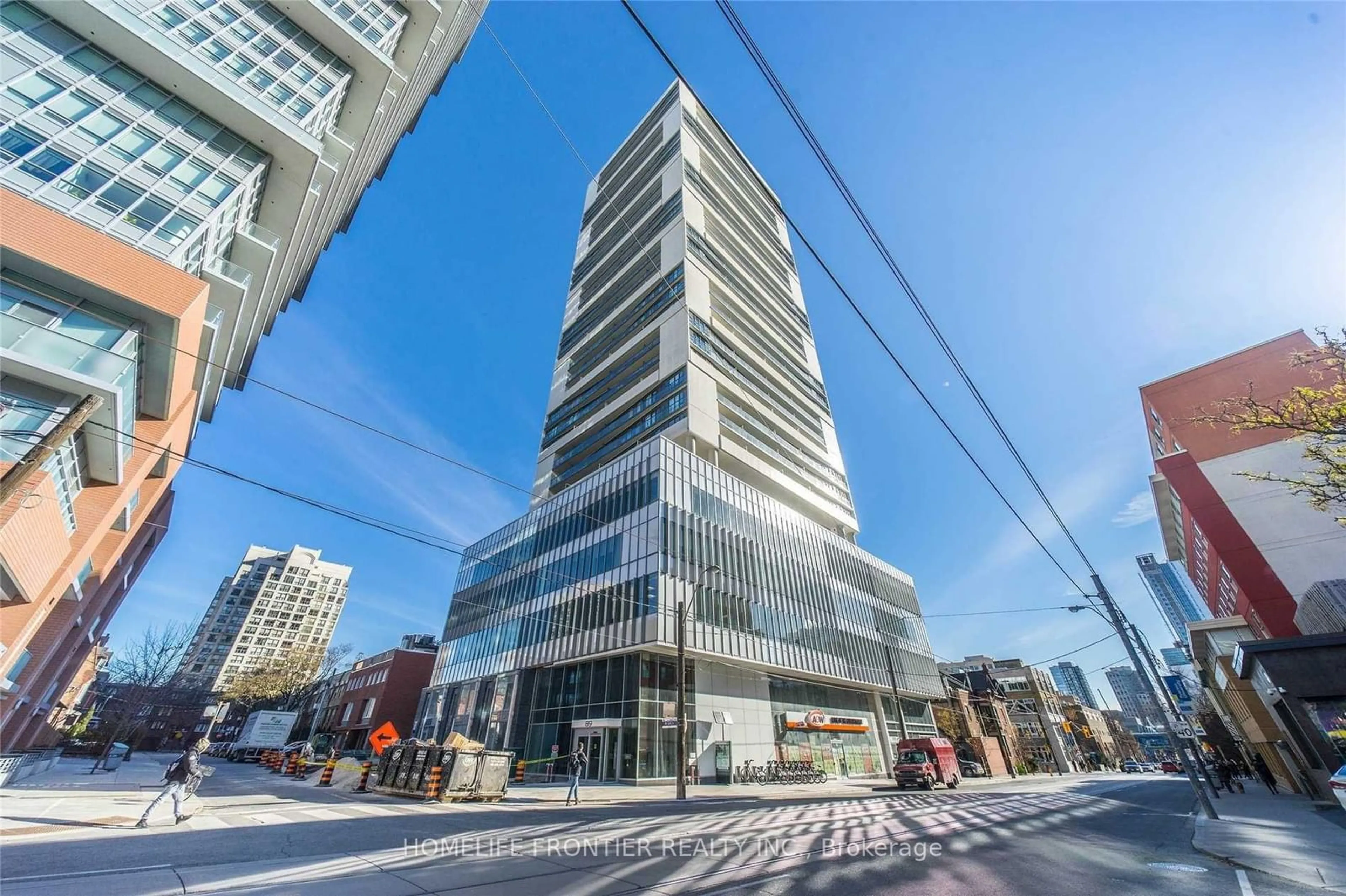 Indoor foyer for 89 McGill St #1705, Toronto Ontario M5B 0B1