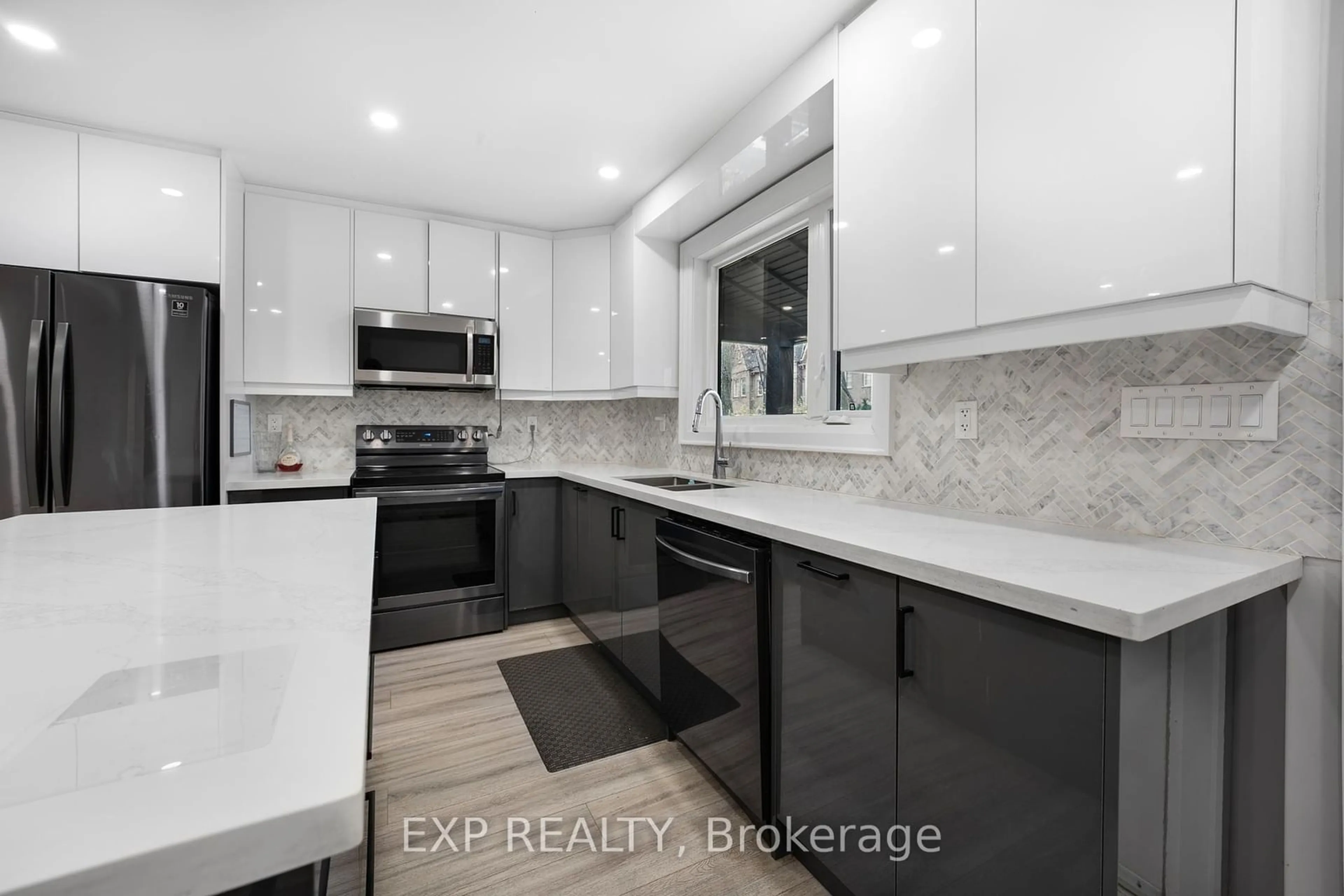 Open concept kitchen, ceramic/tile floor for 165 Claremont St, Toronto Ontario M6J 2M7