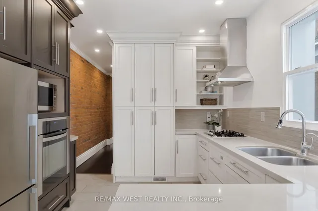 Additional property image - 303 Crawford St