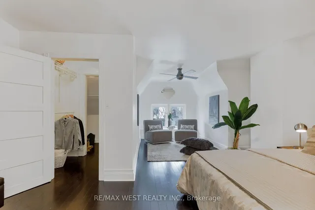 Additional property image - 303 Crawford St