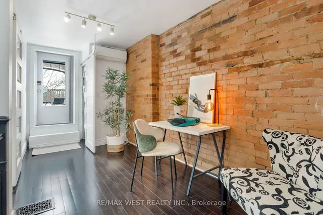 Additional property image - 303 Crawford St