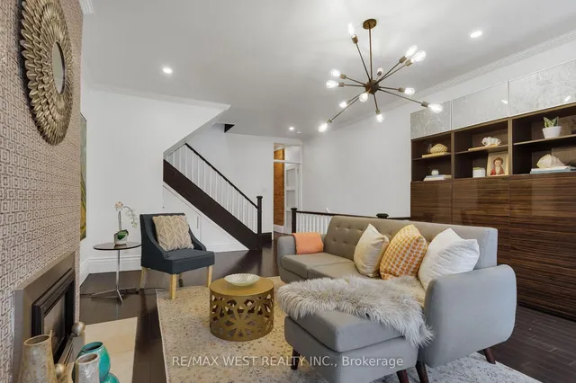 Additional property image - 303 Crawford St