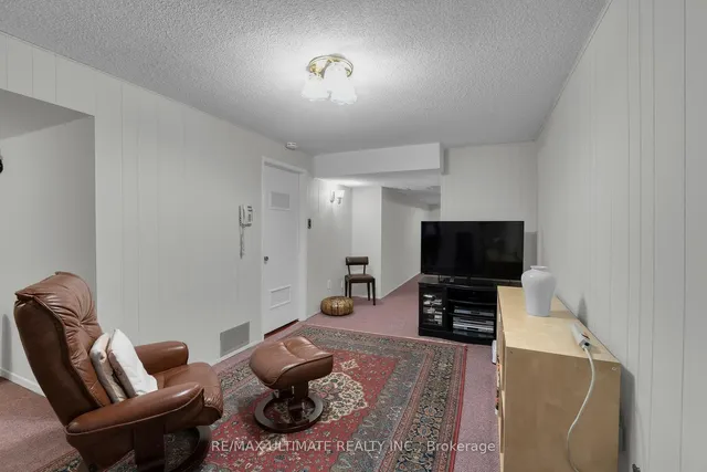 Additional property image - 32 Farm Green Way