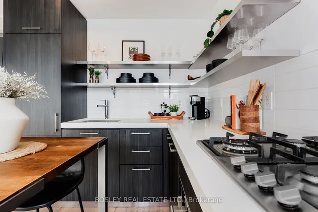 Additional property image - 560 King St Unit 713