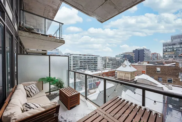 Additional property image - 560 King St Unit 713