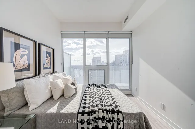 Additional property image - 15 HOLMES Ave Unit 2302