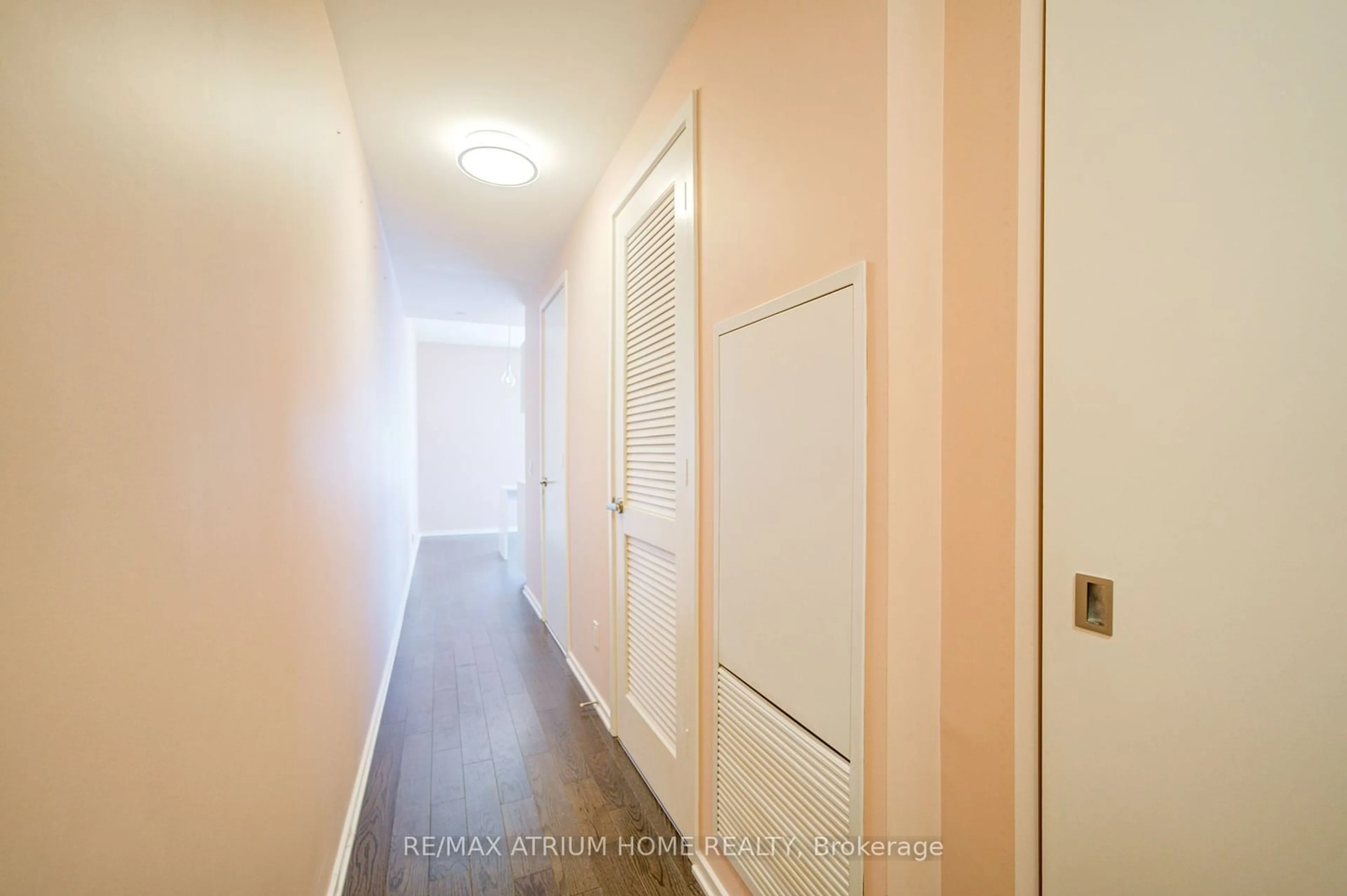 Indoor entryway for 16 Bonnycastle St #1402, Toronto Ontario M5A 0C9