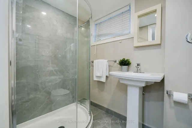 Property image - 125 Chaplin Cres