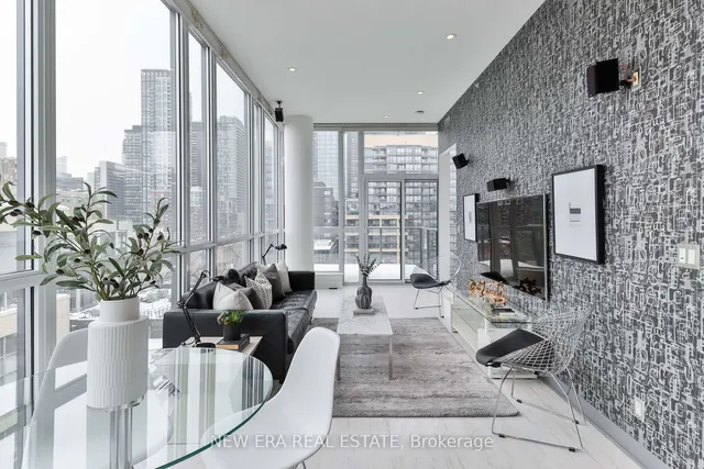 Additional property image - 478 King St Unit PH01