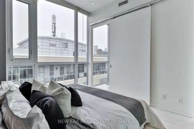 Additional property image - 478 King St Unit PH01