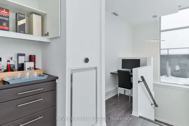 Additional property image - 478 King St Unit PH01