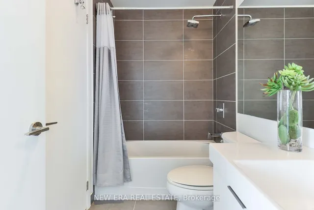 Additional property image - 478 King St Unit PH01