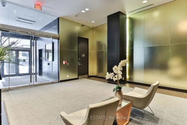 Additional property image - 478 King St Unit PH01