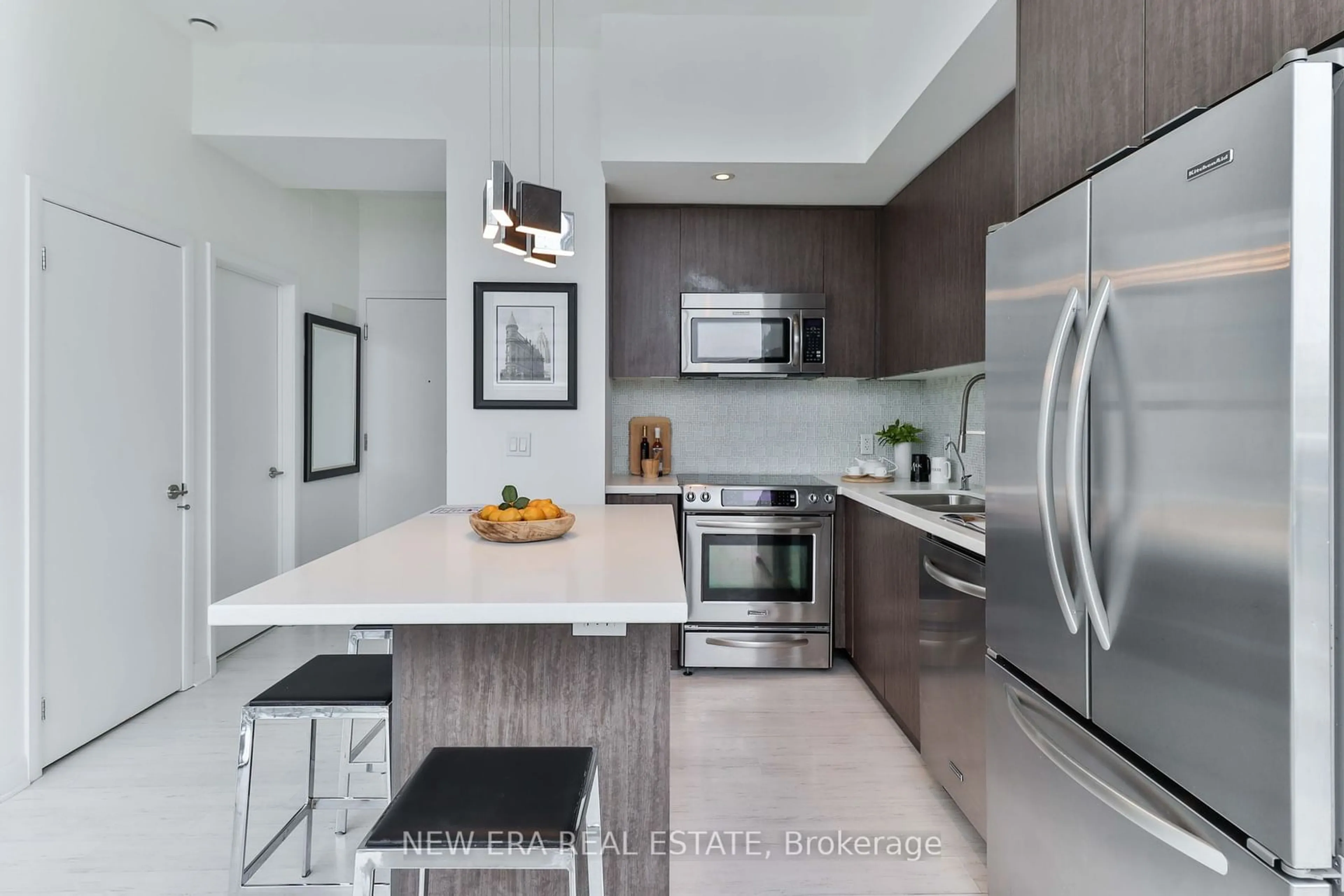 Contemporary kitchen, unknown for 478 King St #PH01, Toronto Ontario M5V 0A8