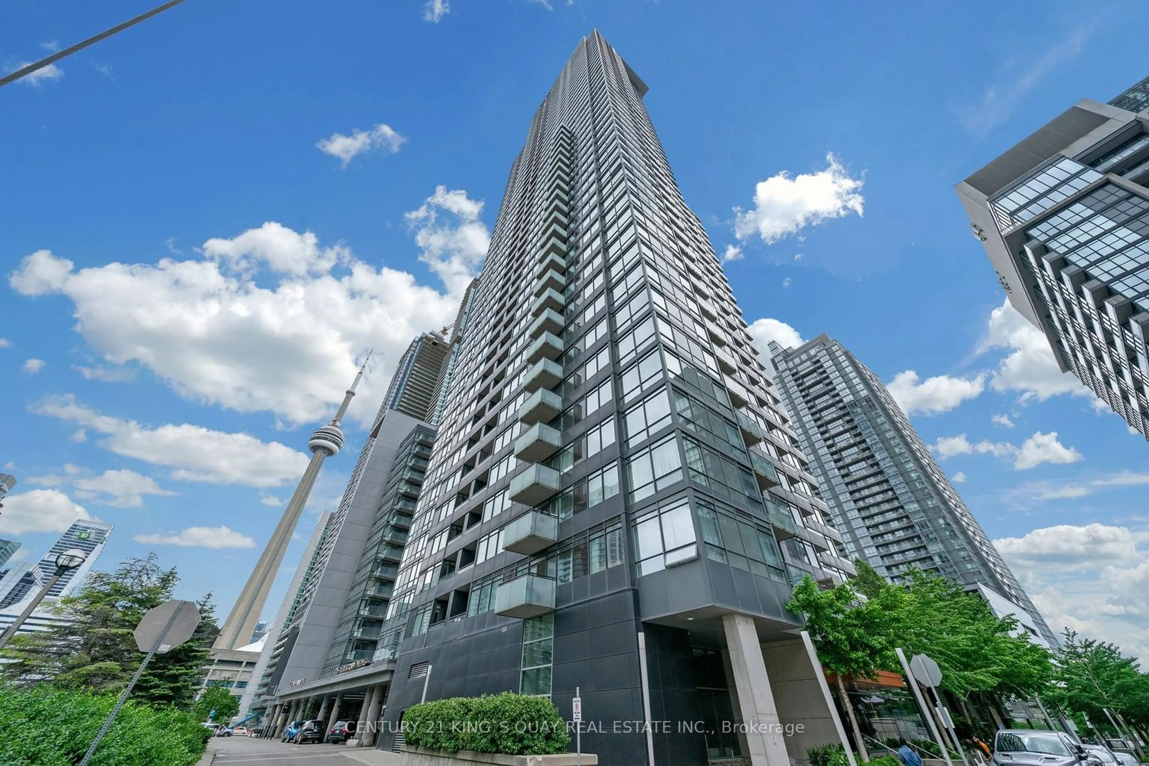 Indoor foyer for 25 Telegram Mews #3510, Toronto Ontario M5V 3Z1