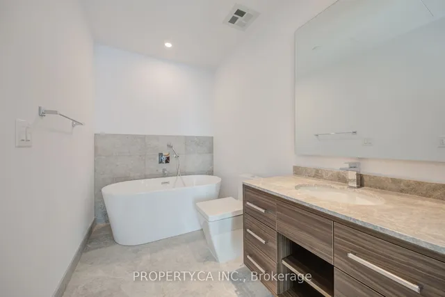 Additional property image - 488 University Ave Unit 2708