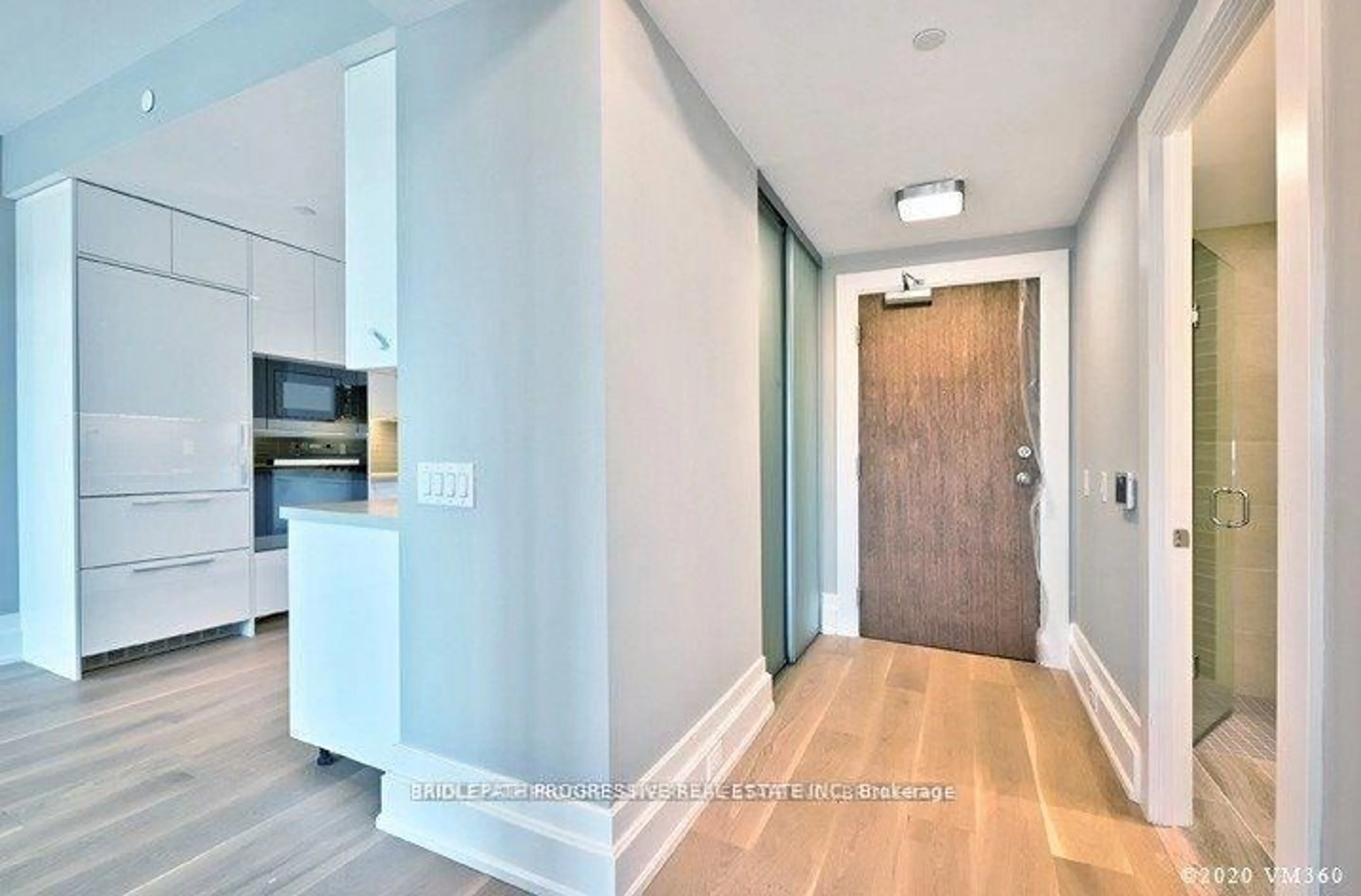 Indoor entryway for 3 Southvale Dr #208, Toronto Ontario M4G 1G2