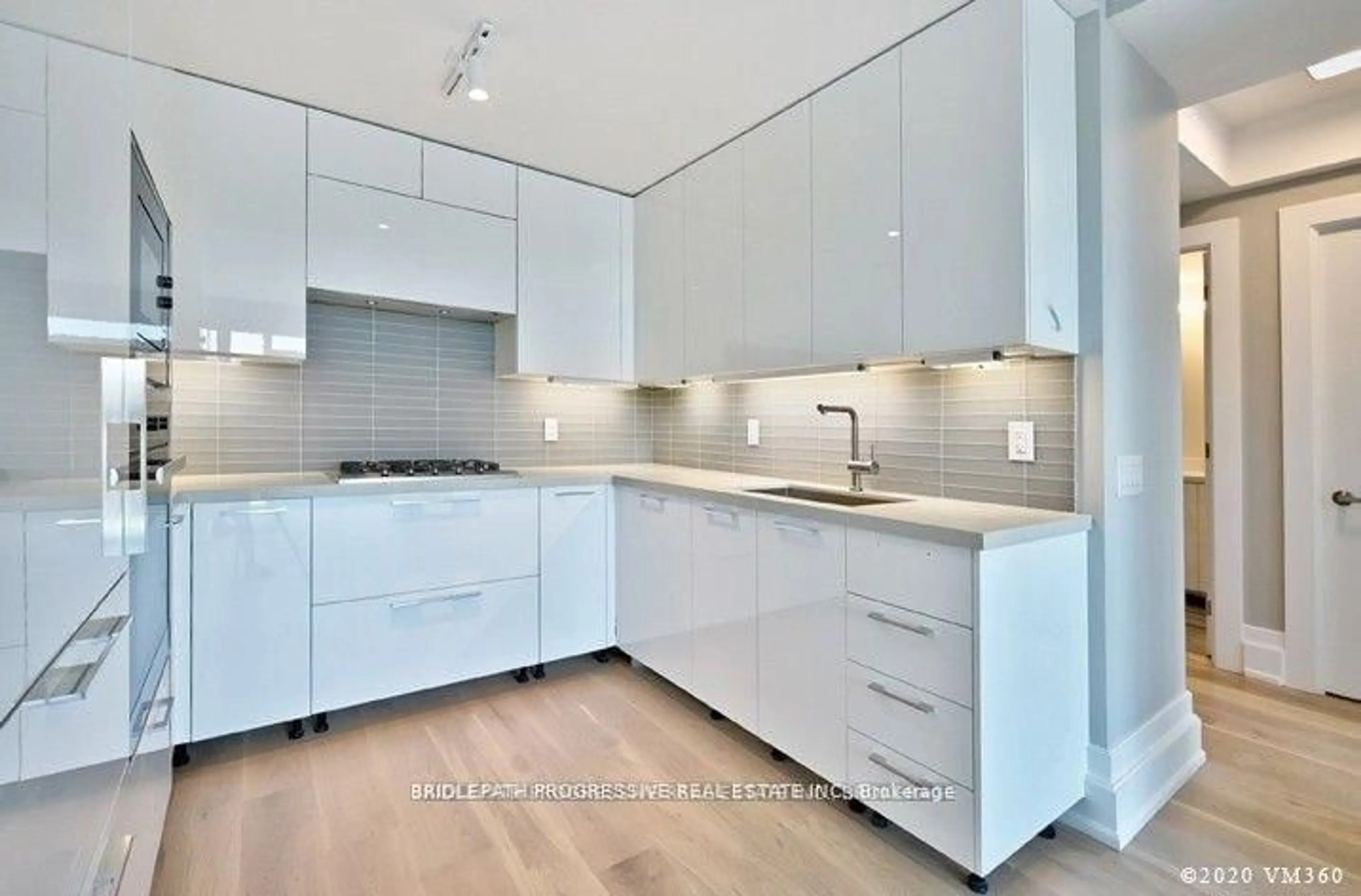 Contemporary kitchen, unknown for 3 Southvale Dr #208, Toronto Ontario M4G 1G2