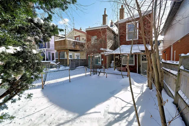 Additional property image - 734 Adelaide St