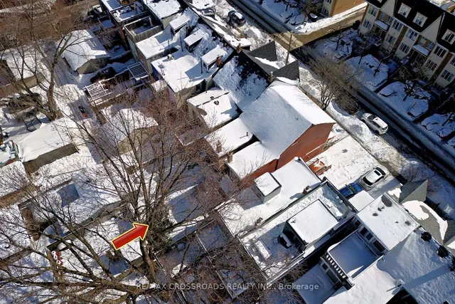 Additional property image - 734 Adelaide St