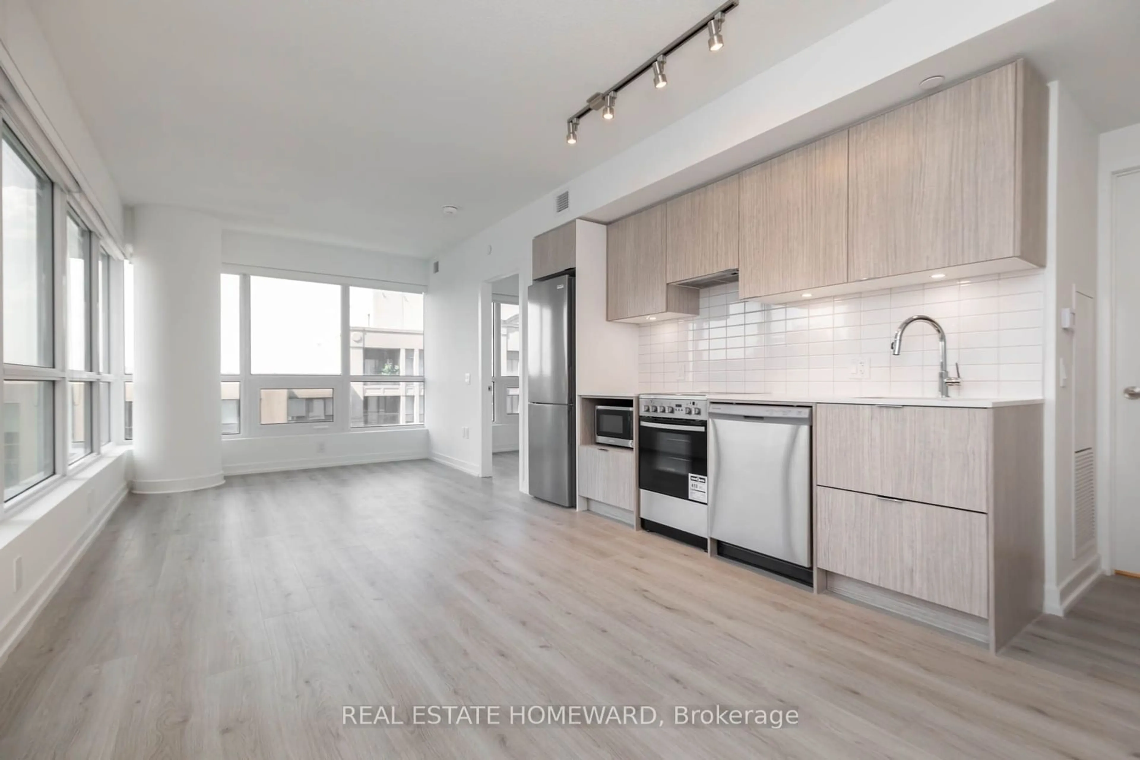 Open concept kitchen, unknown for 395 Bloor St #1305, Toronto Ontario M4W 0B4