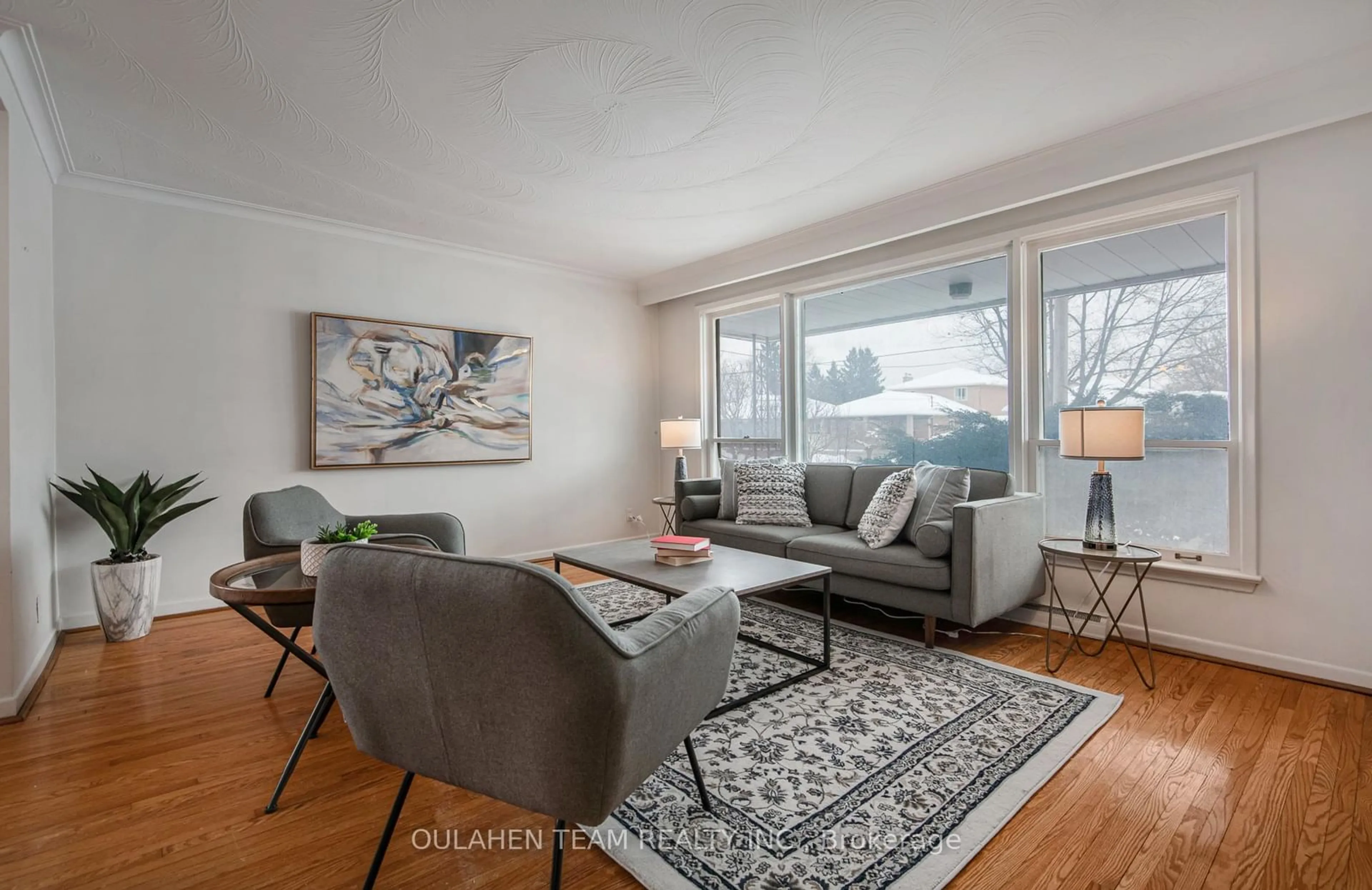 Living room with furniture, wood/laminate floor for 88 Alexis Blvd, Toronto Ontario M3H 2P7