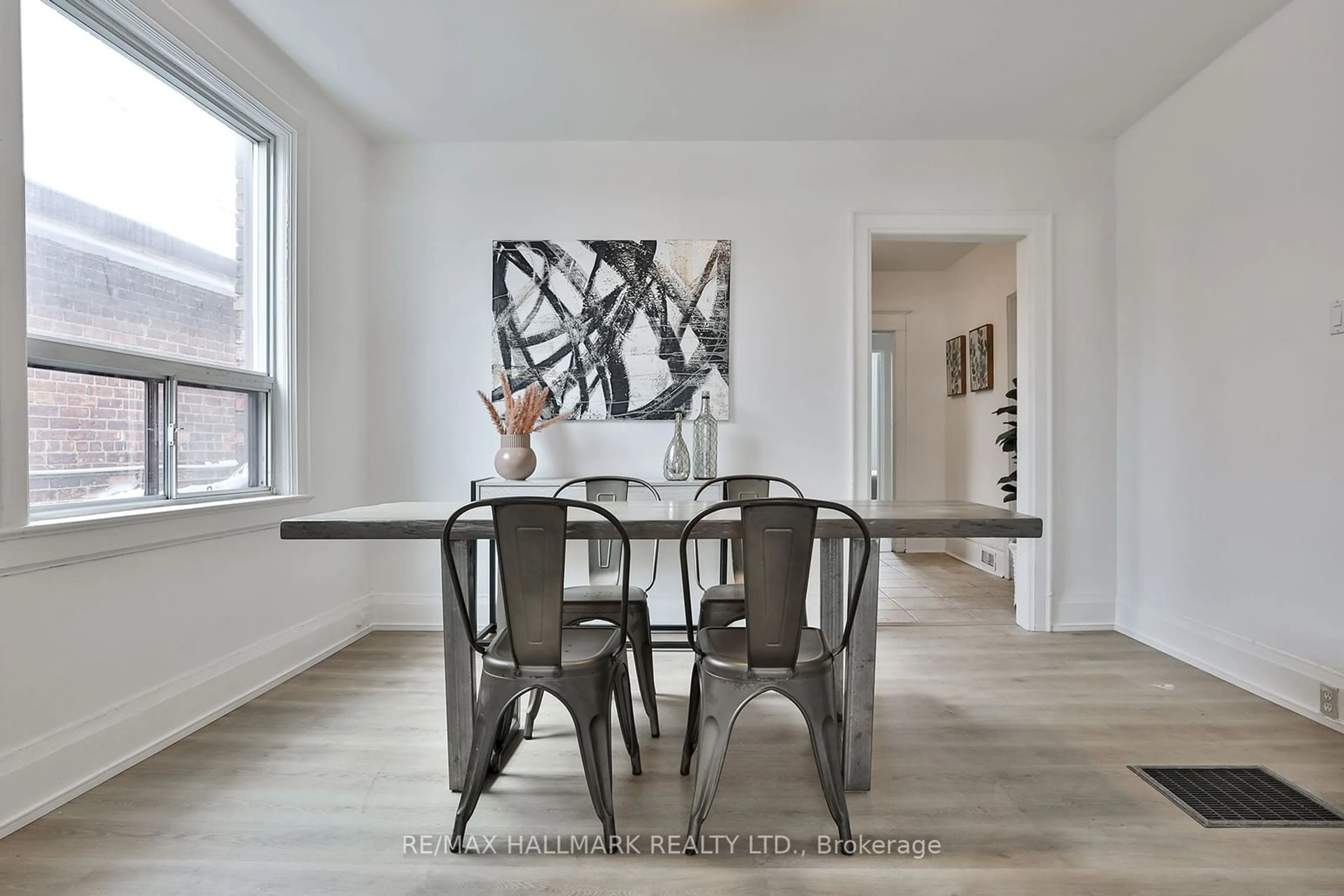 Dining room, unknown for 624 Ossington Ave, Toronto Ontario M6G 3T5