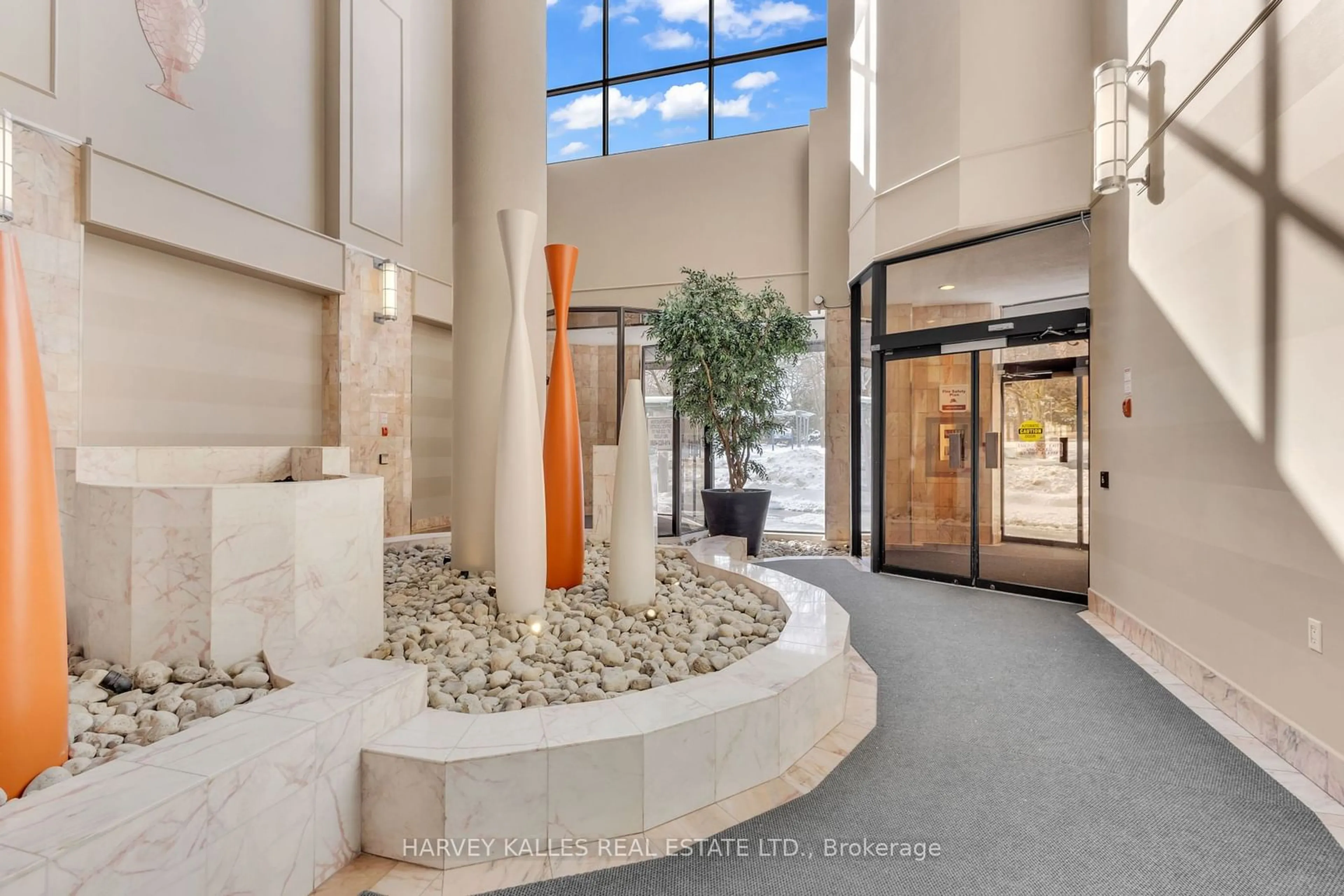 Indoor foyer for 1331 Bay St #402, Toronto Ontario M5R 2C4