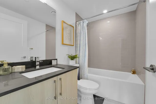 Additional property image - 27 Bathurst St Unit 406