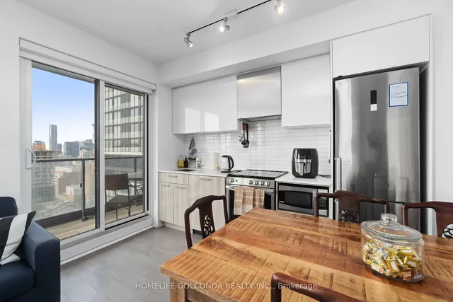 Additional property image - 251 jarvis St Unit 1616