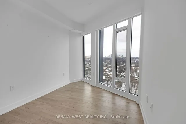 Additional property image - 575 Bloor St Unit 2102