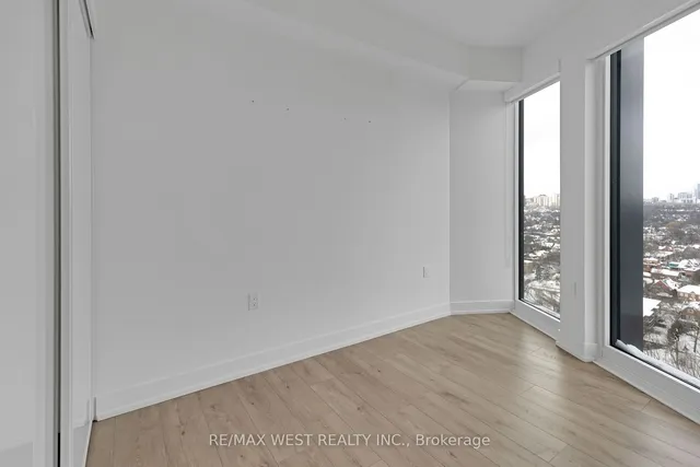 Additional property image - 575 Bloor St Unit 2102