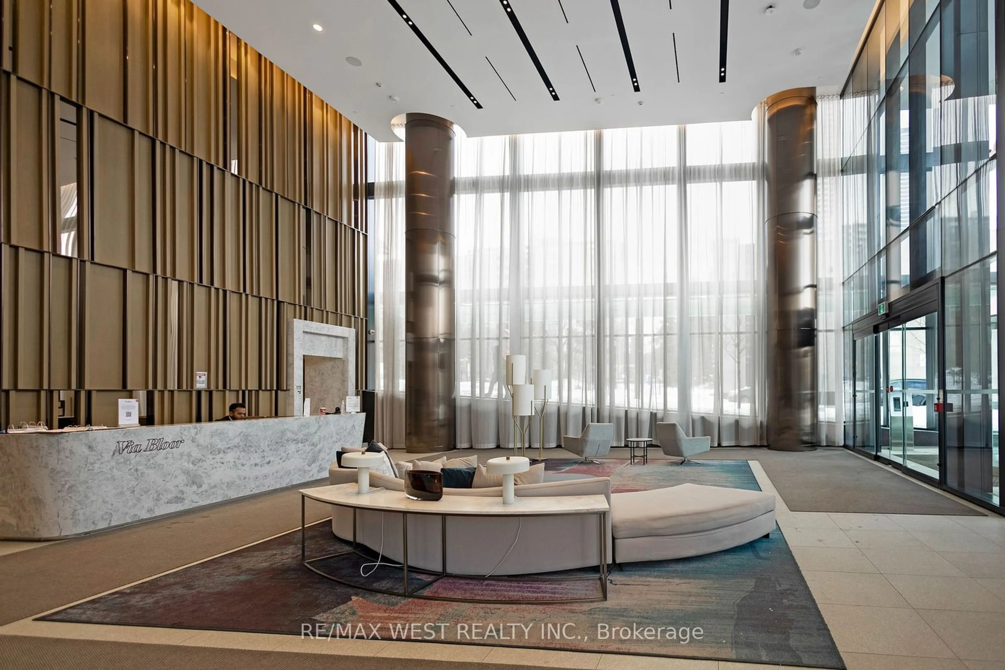 Lobby for 575 Bloor St #2102, Toronto Ontario M4W 0B2