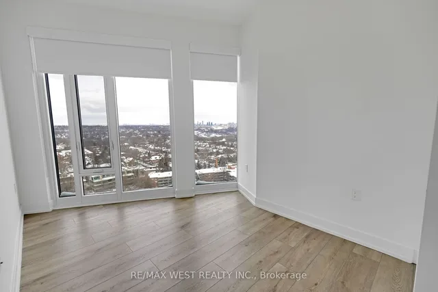 Additional property image - 575 Bloor St Unit 2102