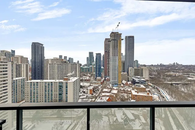 Additional property image - 575 Bloor St Unit 2102