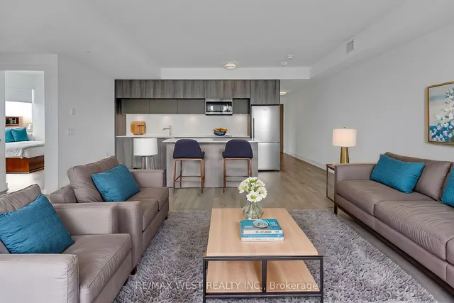 Additional property image - 575 Bloor St Unit 2102