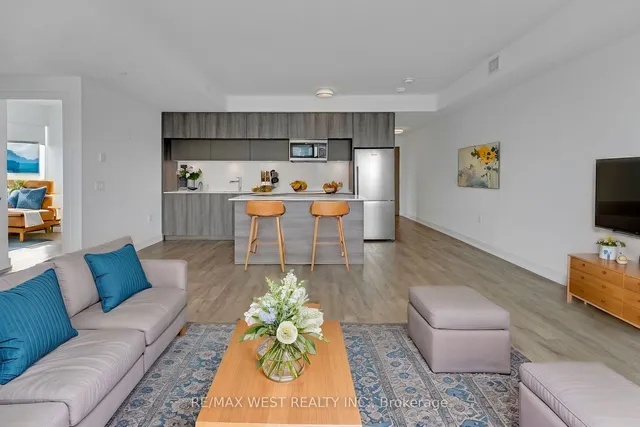 Additional property image - 575 Bloor St Unit 2102