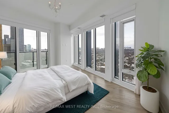 Additional property image - 575 Bloor St Unit 2102