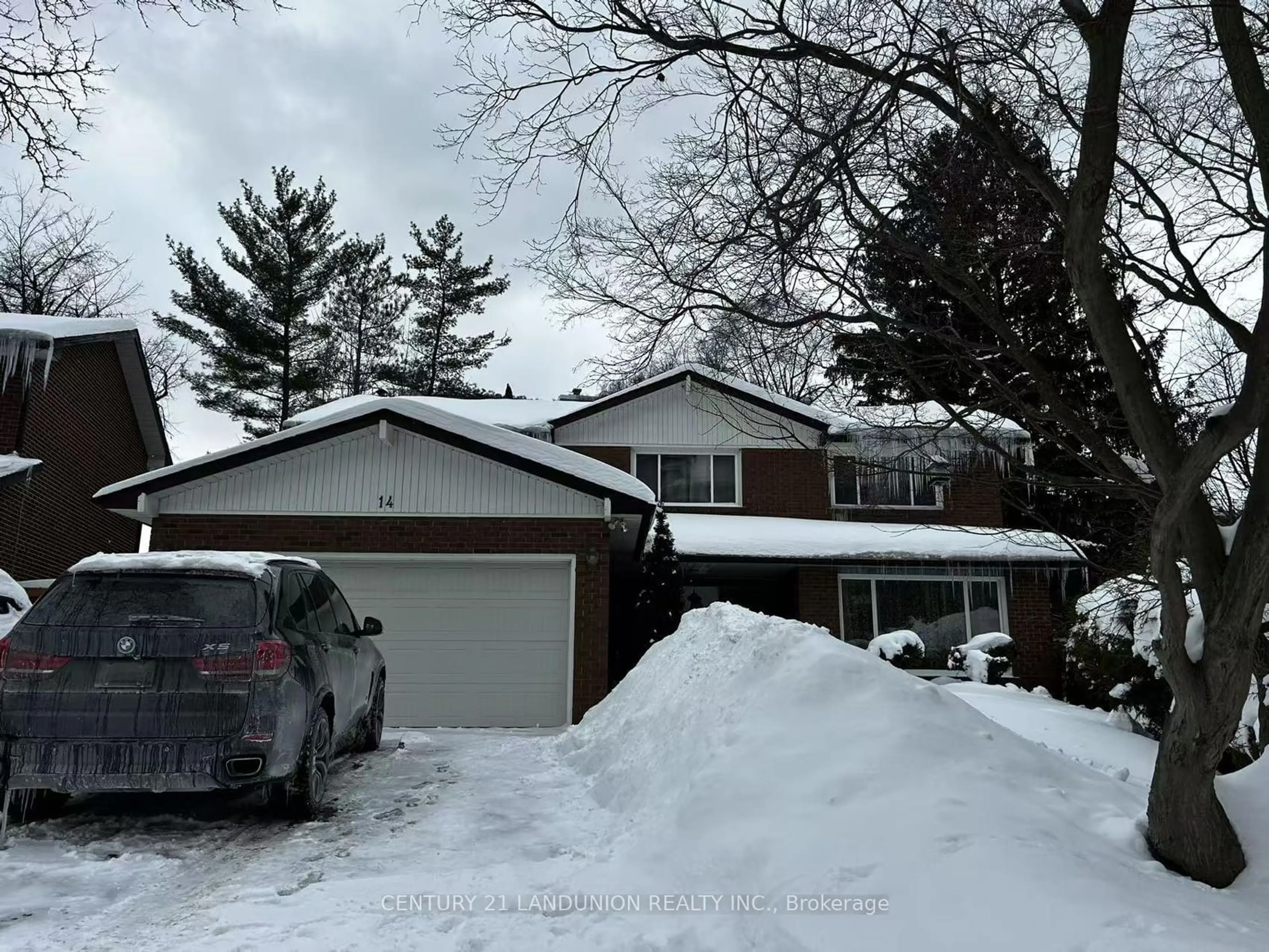 Home with vinyl exterior material, street for 14 Teagarden Crt, Toronto Ontario M2N 5Z9