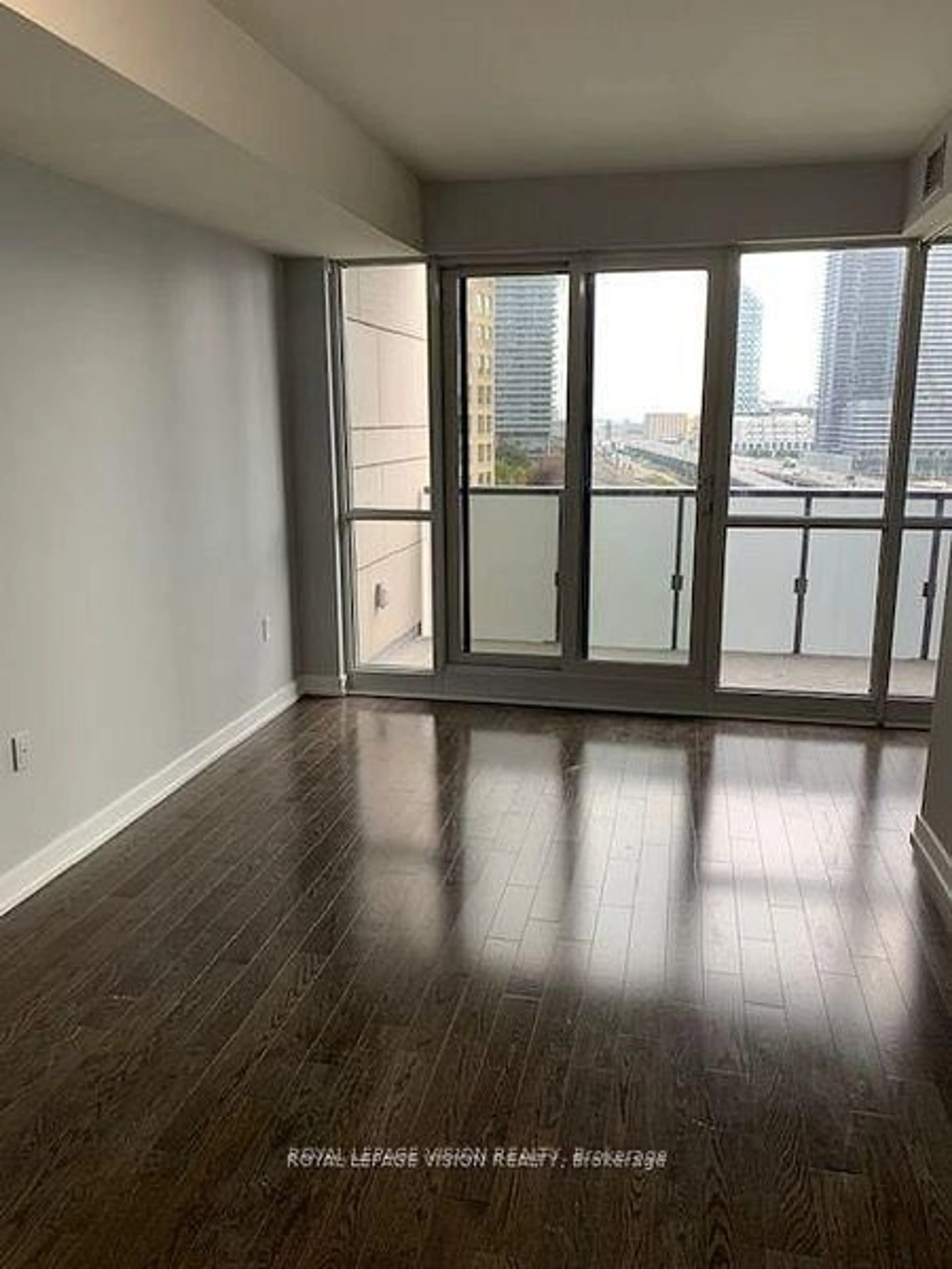 A pic of a room for 1 The Esplanade #1107, Toronto Ontario M5E 0A8