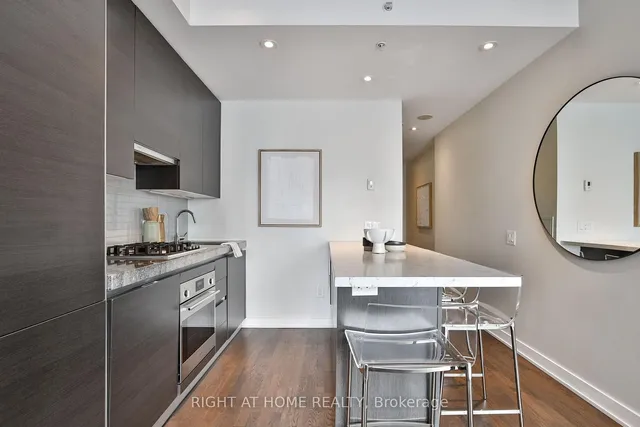 Additional image 29 of 629 King St Unit 1029