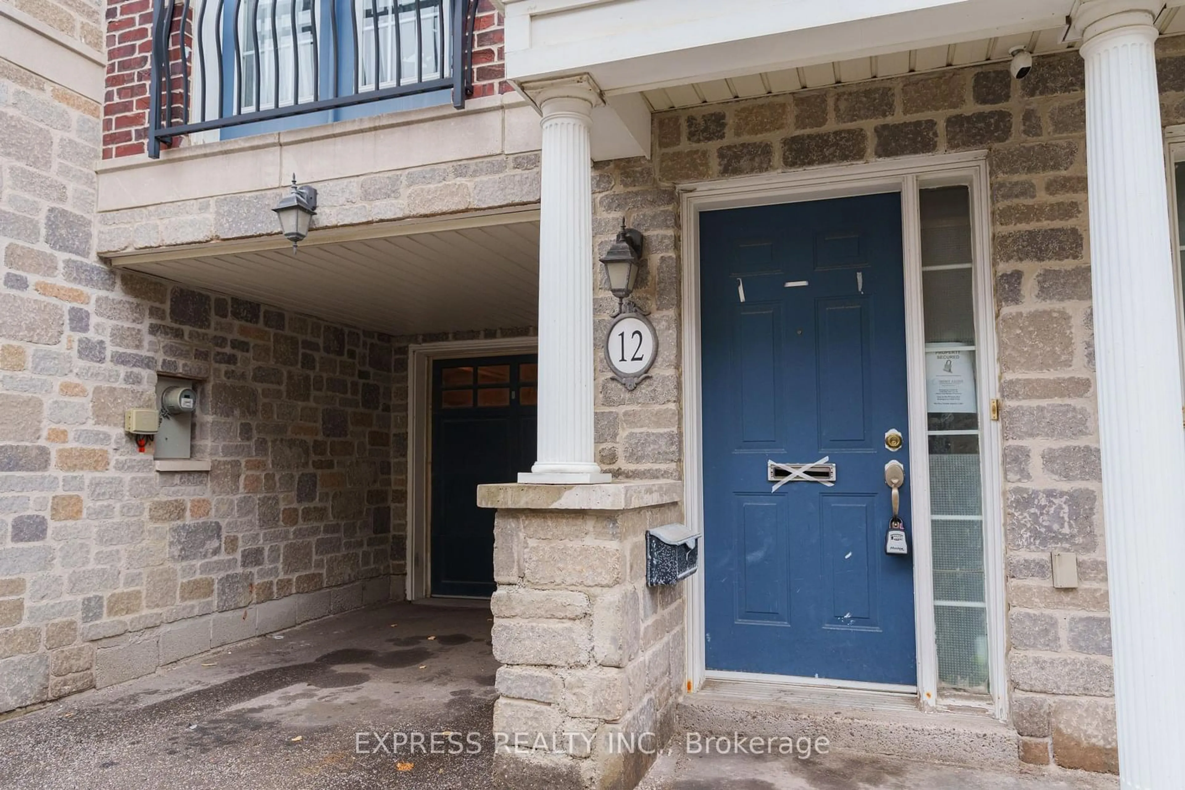 Indoor entryway for 12 Routliffe Lane, Toronto Ontario M2N 0A5