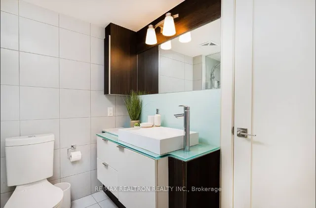 Additional property image - 300 Front St Unit 907